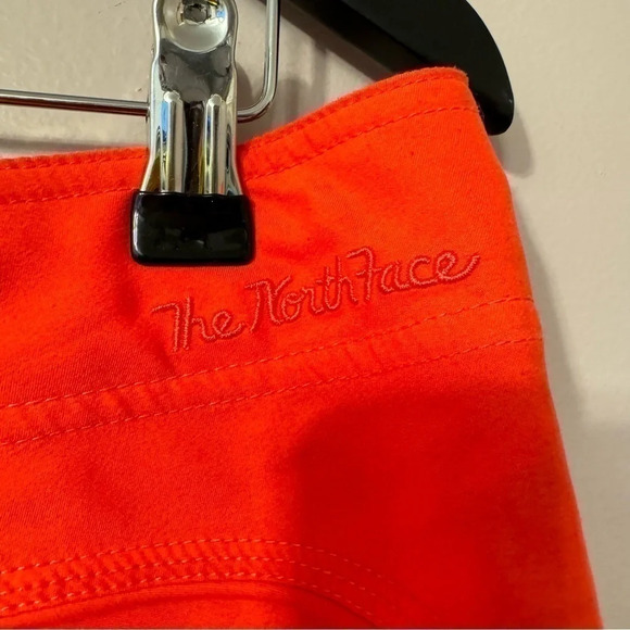 The North Face Women Long Shorts Size 2 - Picture 7 of 11